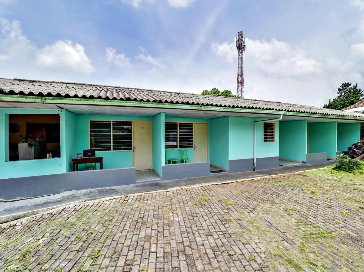 Spot On 90003 Villa Tawang Чианджур Экстерьер фото