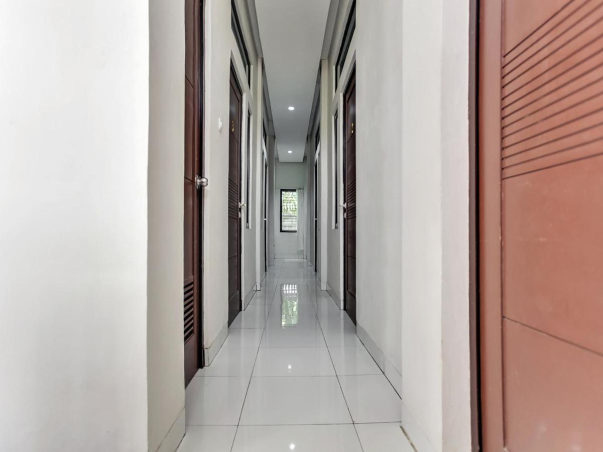 Spot On 90003 Villa Tawang Чианджур Экстерьер фото